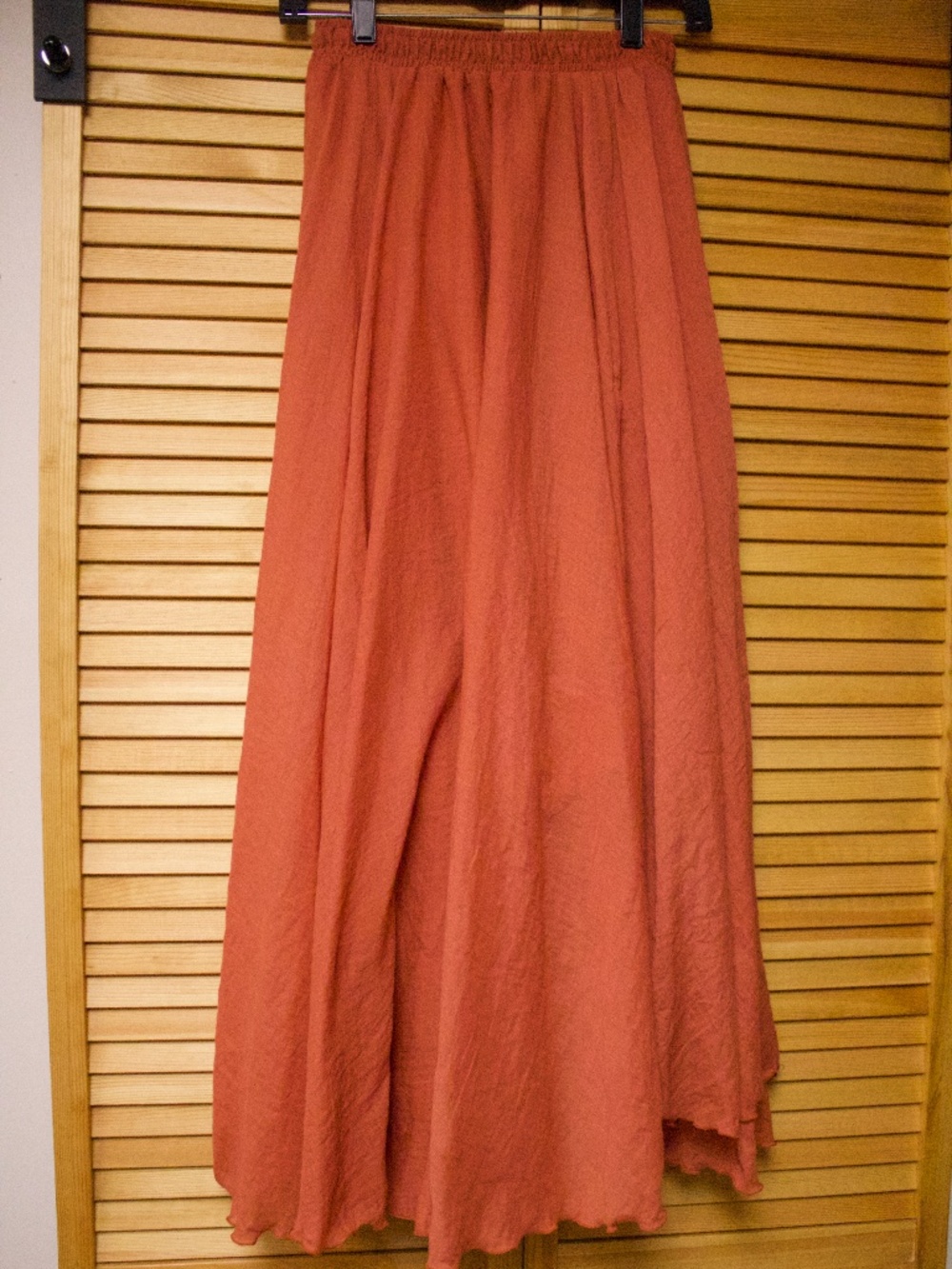 LONG RUFFLE SKIRT